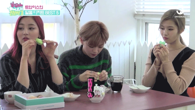 시간을 멈추는 트와이스.gif | 인스티즈