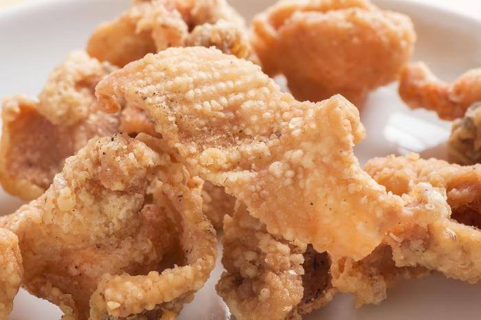 [닭껍질튀김] 살코기는 하나도 없지만 맛있어보이는 닭껍질튀김 | 인스티즈