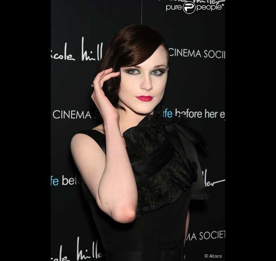 [에반레이첼우드(트블퀸뱀파이어)] 백옥 피부를 가진 상백인 스타 3 | 인스티즈