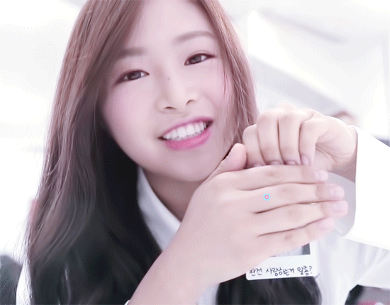 어느 멤버의 18살 vs 19~20살 비교 (에이프릴) | 인스티즈