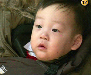 꼬물꼬물 너무 귀여운 이휘재네 쌍둥이 서언이 서준이 움짤 | 인스티즈