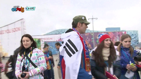 줄리엔강 소치에서 인기.gif | 인스티즈