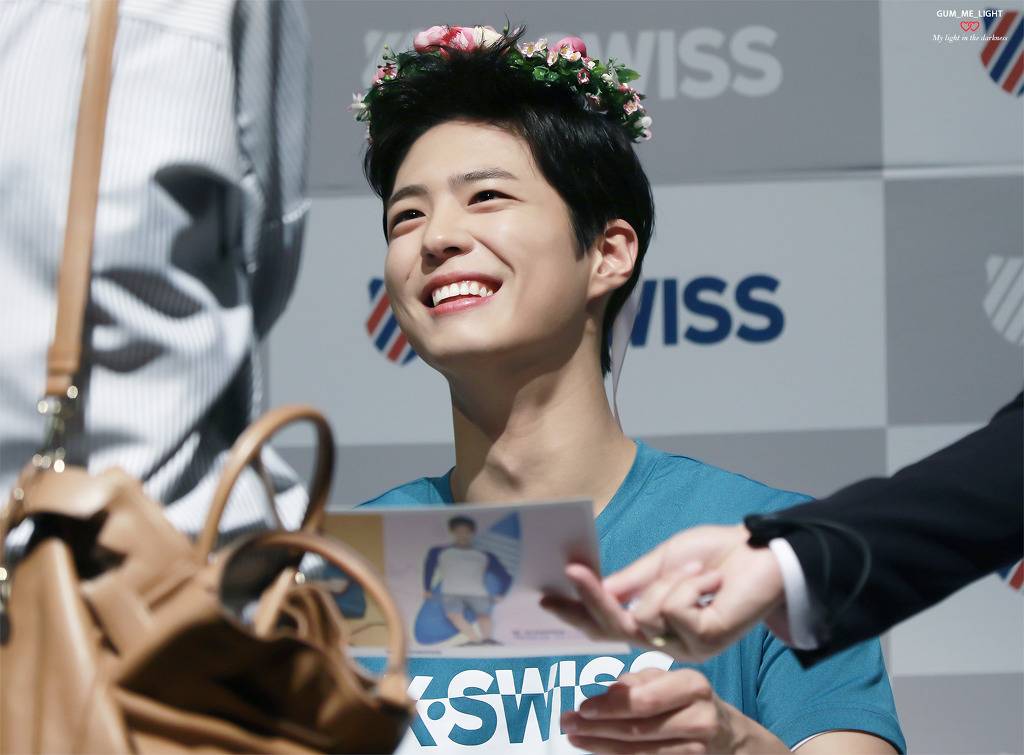 이상한 선글라스 쓴 박보검 | 인스티즈