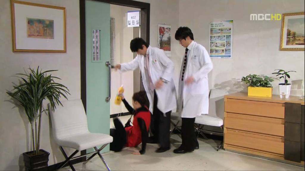 [지붕뚫고하이킥] 책임왕 황책임씨(이지훈 고자설).jpg | 인스티즈