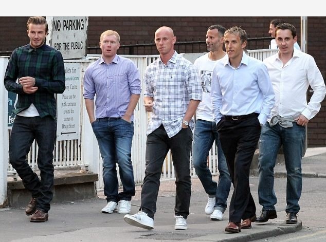 동창들 만나서 기분좋은 영국 아저씨들.jpg | 인스티즈