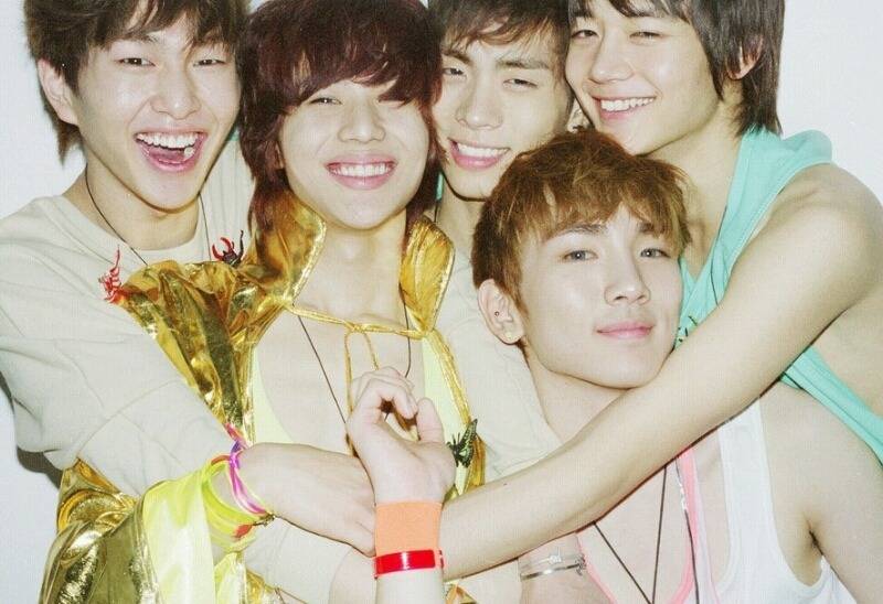 아이유 논란으로 잡힌 샤이니 = 쇼타콤XXX (feat.깊갤의 분탕질) | 인스티즈