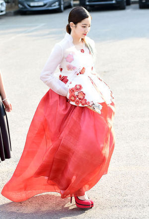 트와이스, 역대급 출근길 코스프레…오드리쯔위라 불러다오! | 인스티즈