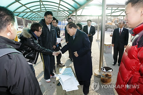 [이회창] 이쯤되면 사주에 망신살이 쩔거같은 이회창의 신 일화들.jpg | 인스티즈
