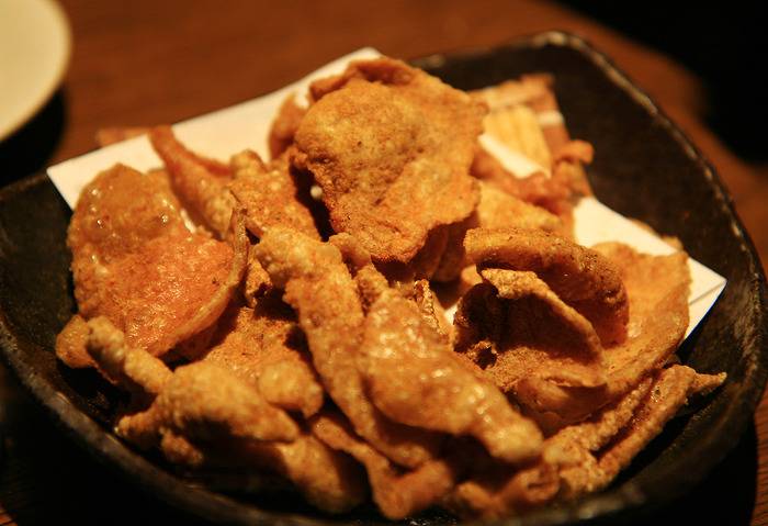 [닭껍질튀김] 살코기는 하나도 없지만 맛있어보이는 닭껍질튀김 | 인스티즈