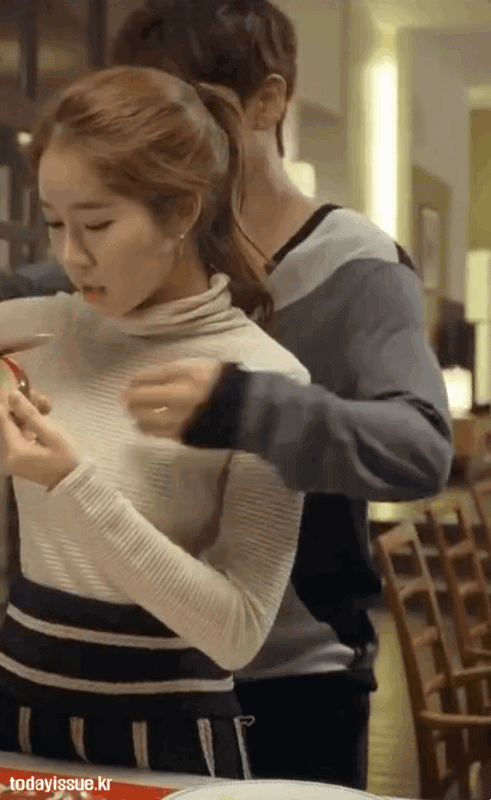 백허그 당하는 유인나 | 인스티즈