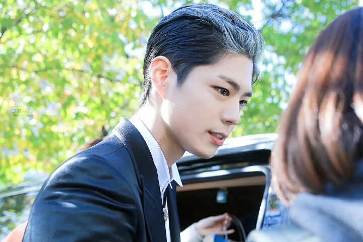 박보검 옆선.jpg | 인스티즈