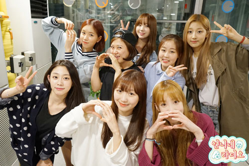 [러블리즈] 언니네 라디오 홈피에 올라온 사진 몇장 | 인스티즈