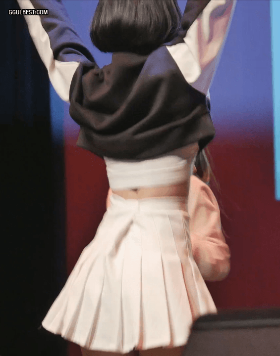 오마이걸 비니 초근접... 살랑살랑 몸짓...gif | 인스티즈