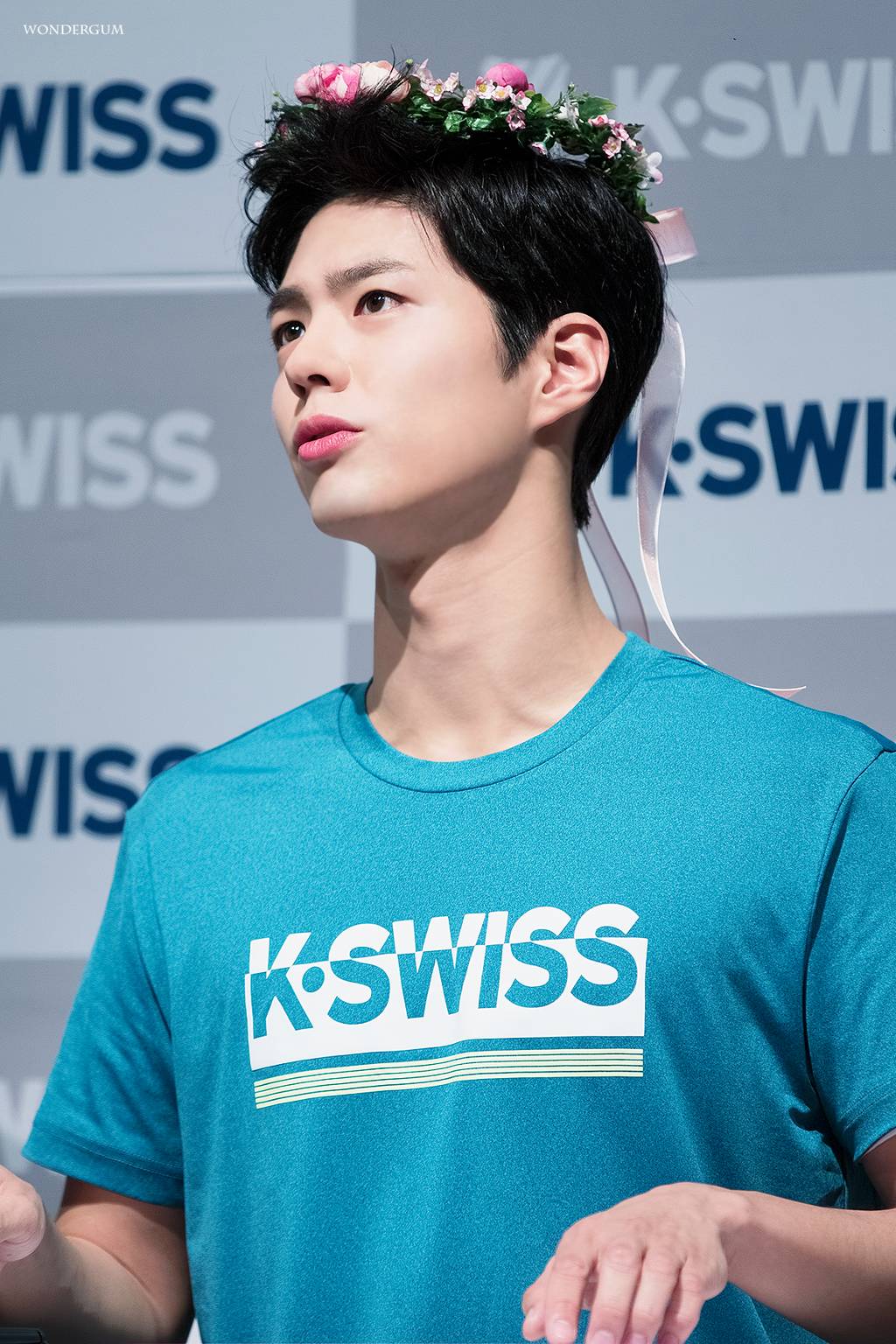 이상한 선글라스 쓴 박보검 | 인스티즈