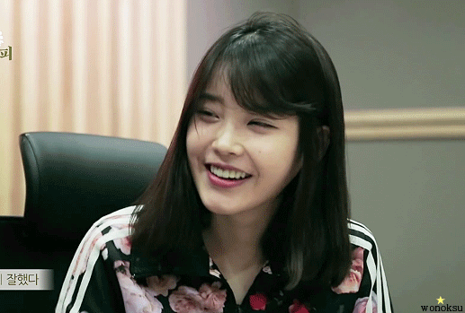 [발매2주년] 아이유 - 꽃갈피 리메이크앨범.gif | 인스티즈