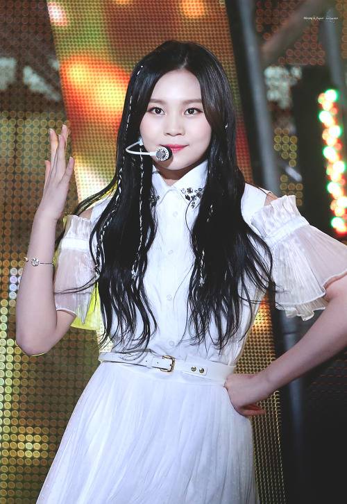 여자친구 엄지 | 인스티즈