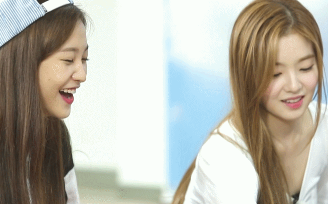 젓가락질 이상하게 하는 아이린.gif | 인스티즈