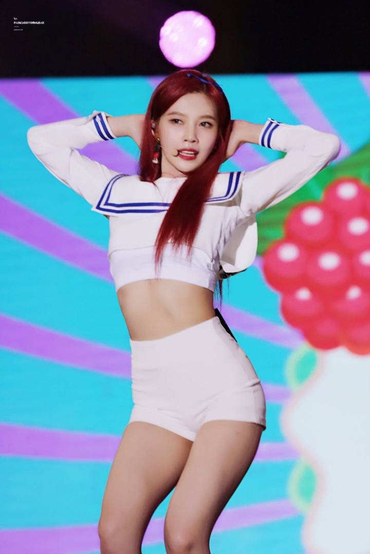 어제자 미쳐버린 조이 마린룩 | 인스티즈