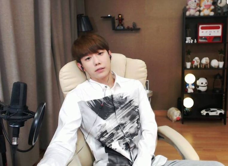 회사 경리가 회사공금 4억이나 횡령해서 갖다받친 아프리카 남자 bj 외모수준.jpg | 인스티즈