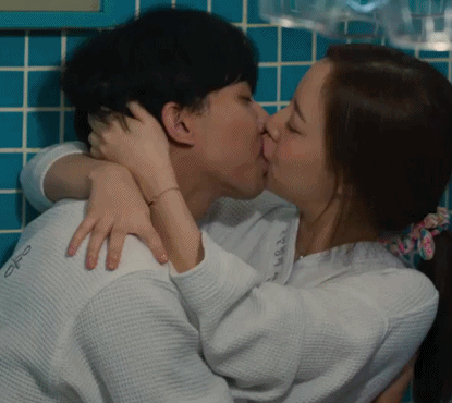 이승기 문채원 키스.GIF | 인스티즈