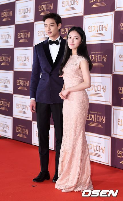 오늘자 레드카펫 현우 이세영 | 인스티즈