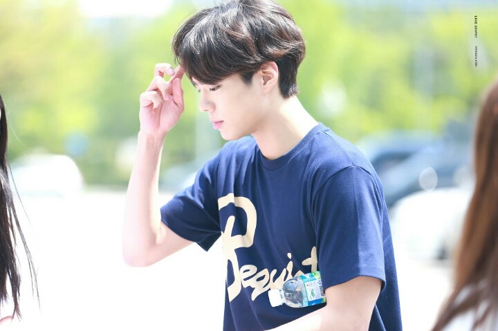 박보검 옆선.jpg | 인스티즈