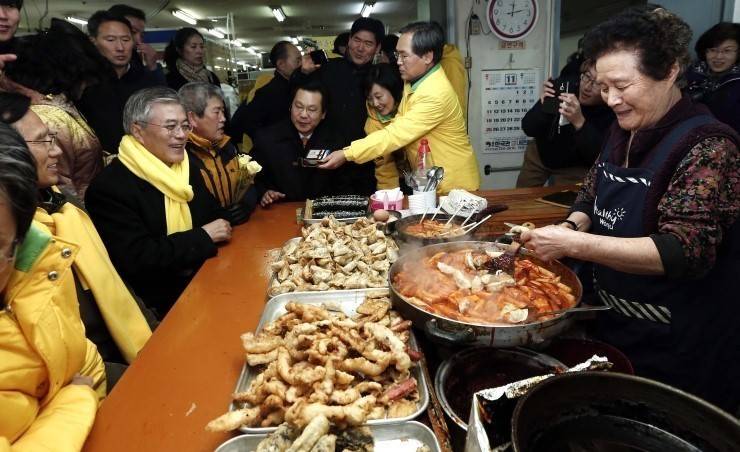 진짜 다 잘 어울리는 문재인;.jpg | 인스티즈