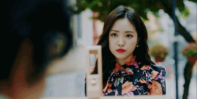 손나은 에핑멤버중 매력 제일 떨어진다고 생각하여 별로였는데..gif | 인스티즈