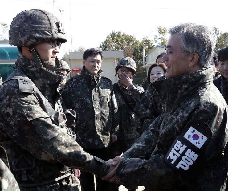 문재인 집총 자세 ㄷㄷ.jpg | 인스티즈