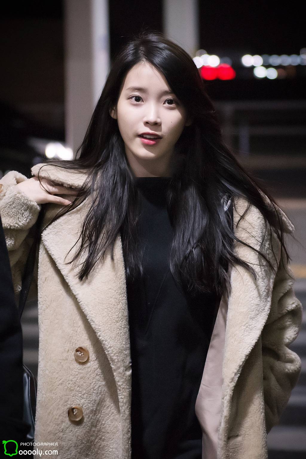 [2016.01.31] 인천공항 출국 아이유 직찍 by 둘리 | 인스티즈