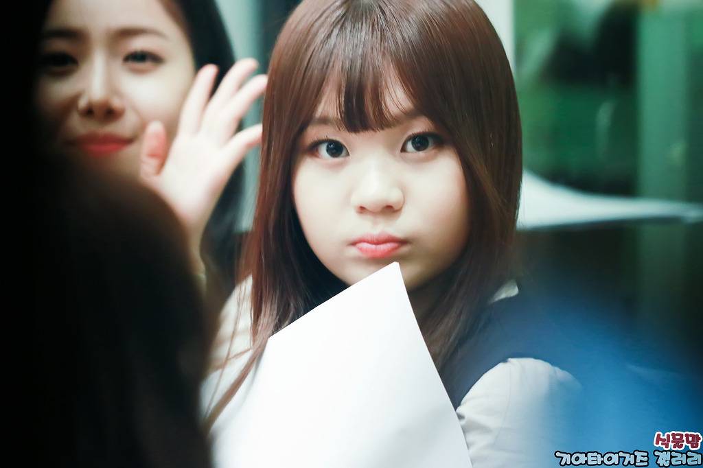 여자친구 귀염둥이막내 엄지.jpg | 인스티즈