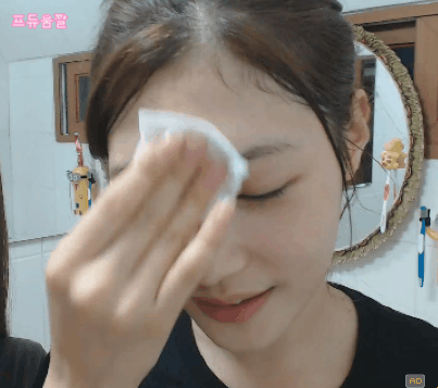 현실적인 여대생 쌩얼 .gif | 인스티즈