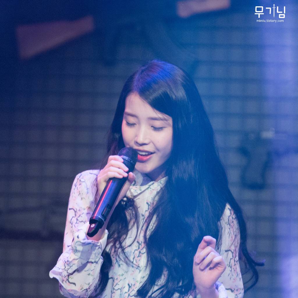 [2016.03.01] 서든어택 결승 축하공연 아이유 B컷 by무기님 | 인스티즈