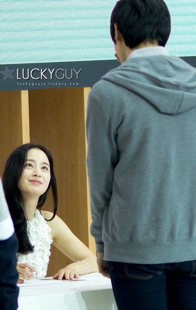 78년생 최고의 몸매 중 한명 vs 80년생 최고의 외모 중 한명 | 인스티즈