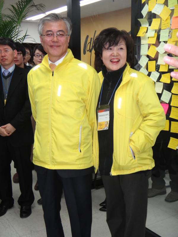 진짜 다 잘 어울리는 문재인;.jpg | 인스티즈