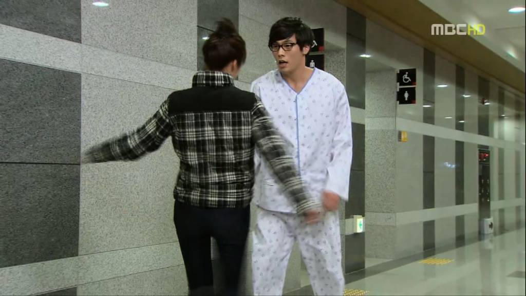 [지붕뚫고하이킥] 책임왕 황책임씨(이지훈 고자설).jpg | 인스티즈