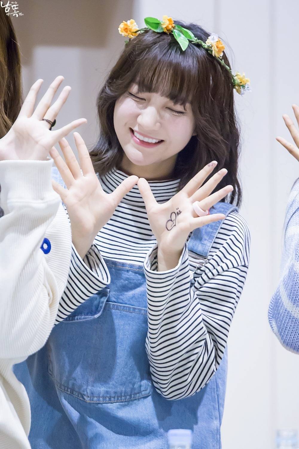 오마이걸의 유일한 단발머리녀 | 인스티즈