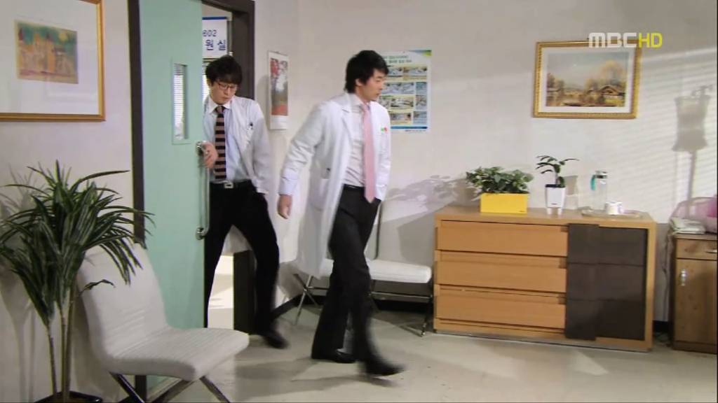 [지붕뚫고하이킥] 책임왕 황책임씨(이지훈 고자설).jpg | 인스티즈