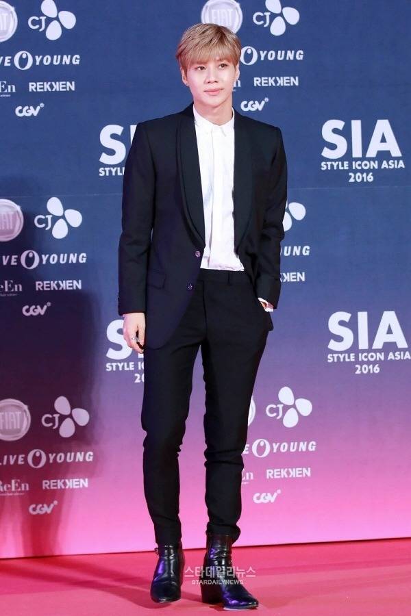 오늘자 SIA 샤이니 태민.gif | 인스티즈