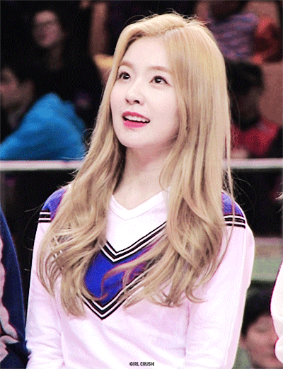 팬들 다정하게 보는 아이린.jpgif | 인스티즈