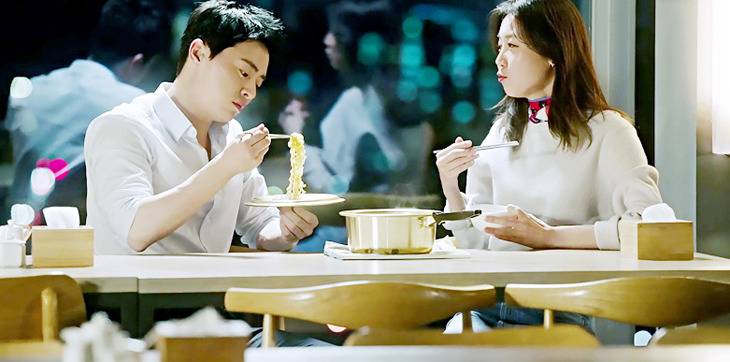 [질투의화신] 라면 먹다가 결혼하자고 프로포즈하는 미.jpg | 인스티즈