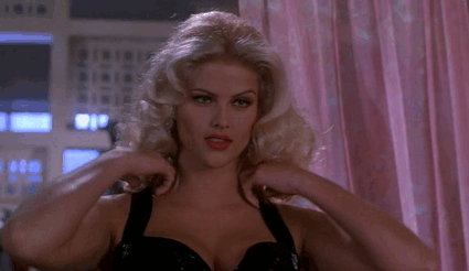 [안나니콜스미스] 게스(청바지 종이가방에 그려진 인물)하면 맨먼저 떠오르는 플레이보이 모델 | 인스티즈