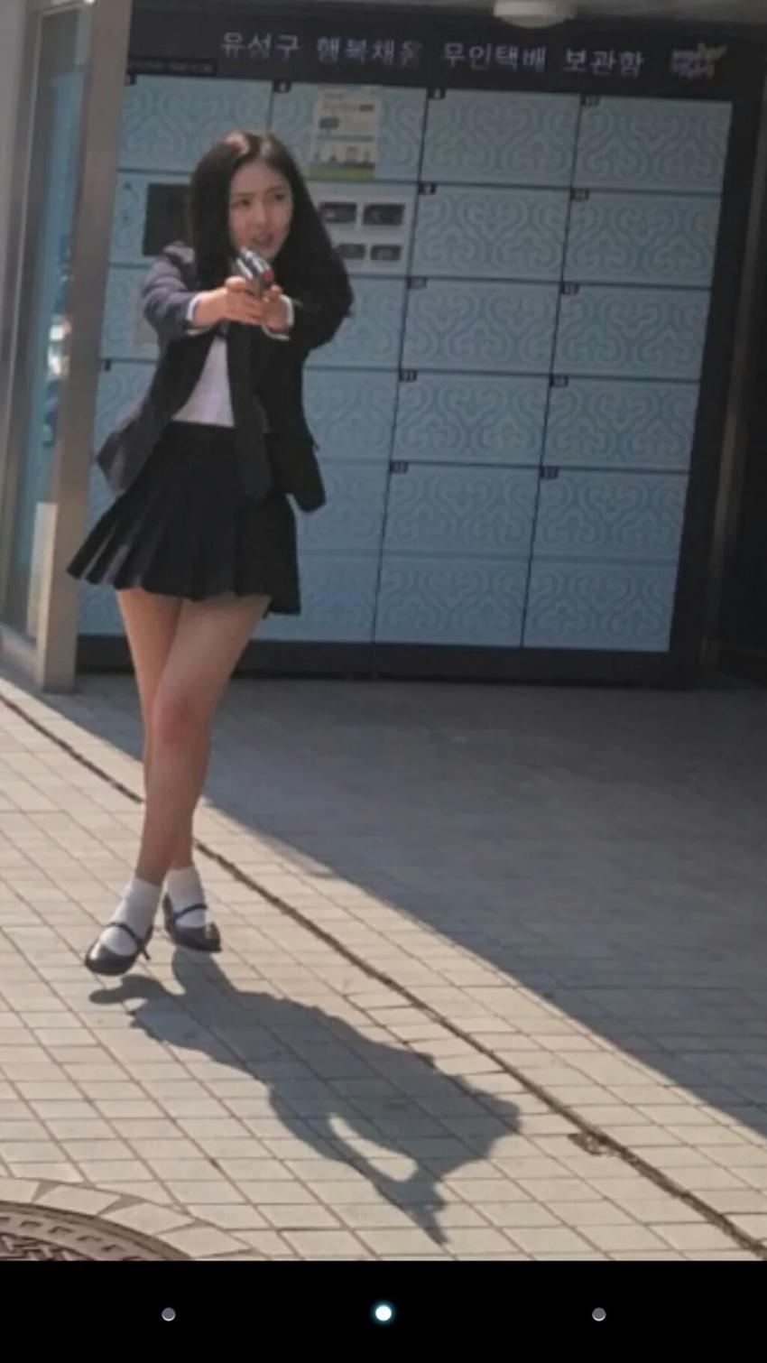 오늘 대전월드컵경기장에 총을 들고 나타난 여자 아이돌 여자친구의 신비 | 인스티즈