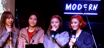 동생들한테 당하고 사는 호구 솔라 | 인스티즈