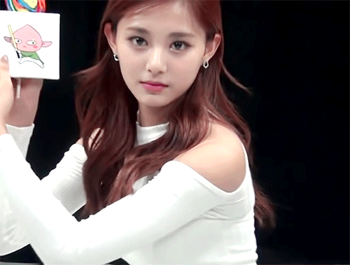 요다닮았다는 소리듣는 여자아이돌 .gif | 인스티즈