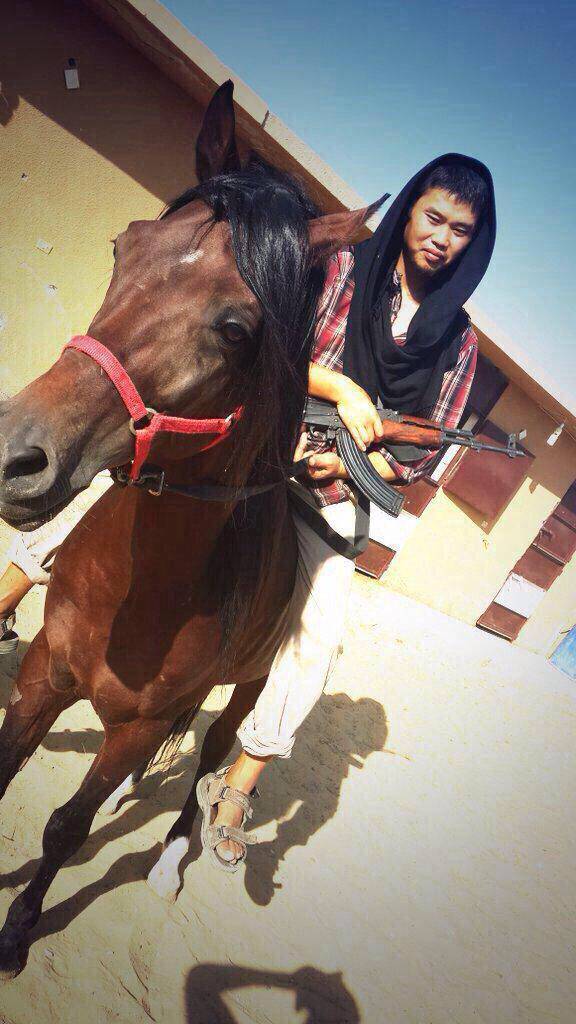 동아시아인으로 추정되는 ISIS 멤버들 .JPG | 인스티즈