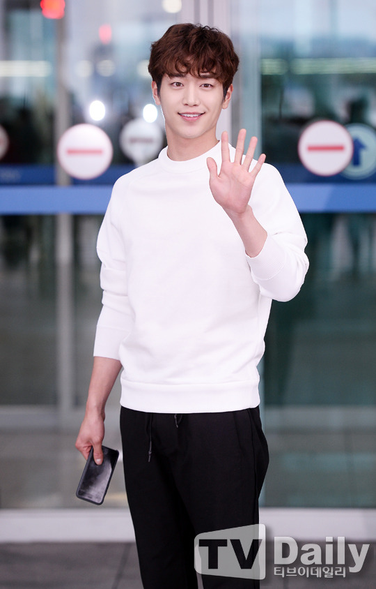 오늘자 서강준 공항패션.jpg | 인스티즈