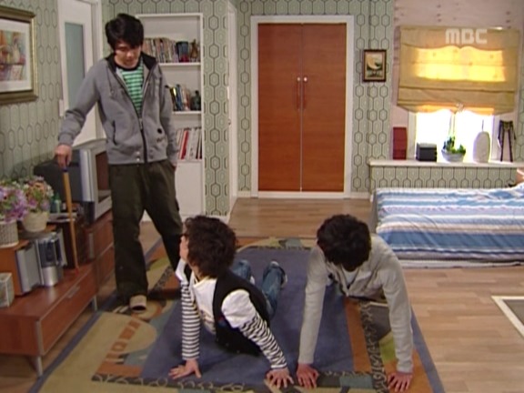 [거침없이하이킥] 민용이한테 복수하는 박해미 ㅋㅋㅋㅋㅋㅋㅋ.jpg | 인스티즈