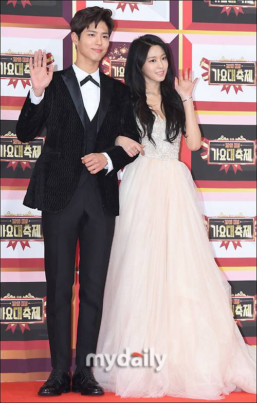 오늘자 박보검&설현 | 인스티즈