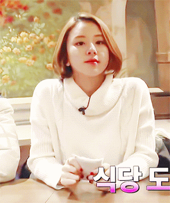 직각어깨가 매력인 채영이 | 인스티즈